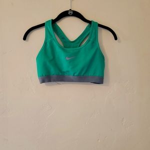 NIKE DRI FIT GREEN AND GRAY MEDIUM SPORTS BRA